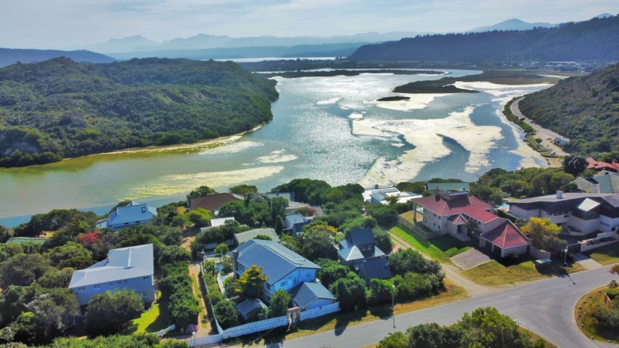 7 Bedroom Property for Sale in Kingfisher Creek Western Cape